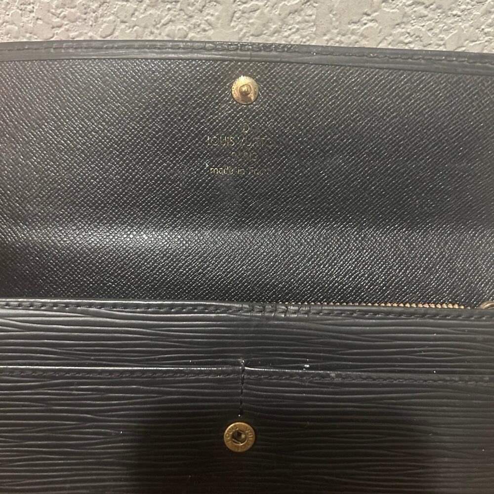 Louis Vuitton Epi Sarah Wallet Black with COA - Picture 7 of 12